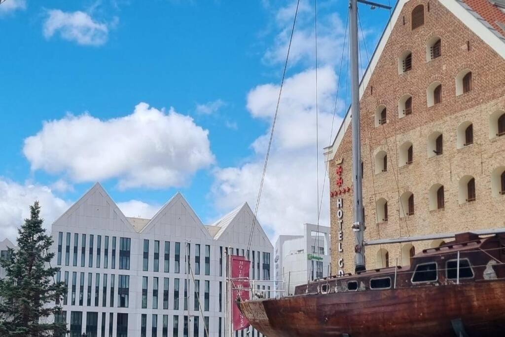 Apartmán Uroczy W Samym Centrum Gdanska , Bezplatne Miejsce Parkingowe. *